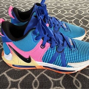 Mens Nike Basketball Shoes